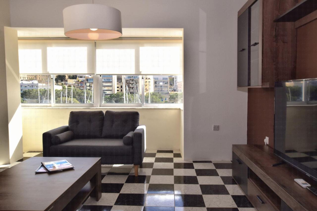 2 Bedroom, Bright & Central Top Floor Apartment - 5 Мсида Экстерьер фото